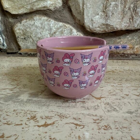 My Melody & Kuromi ramen bowl with chopsticks - Picture 1 of 9